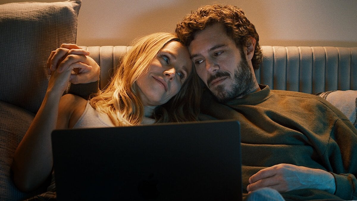 nobody_wants_this_kristen_bell_adam_brody_jpg_1200x0_crop_q85