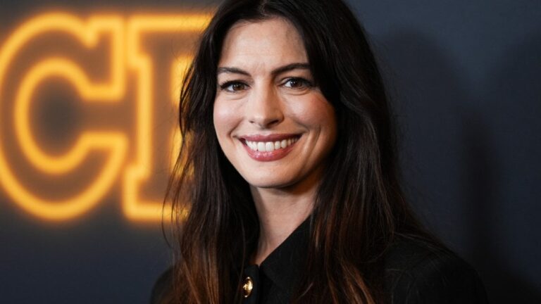 anne-hathaway_jpg_1200x0_crop_q85